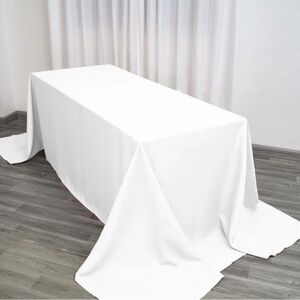 Elegant White Tablecloth for Dining